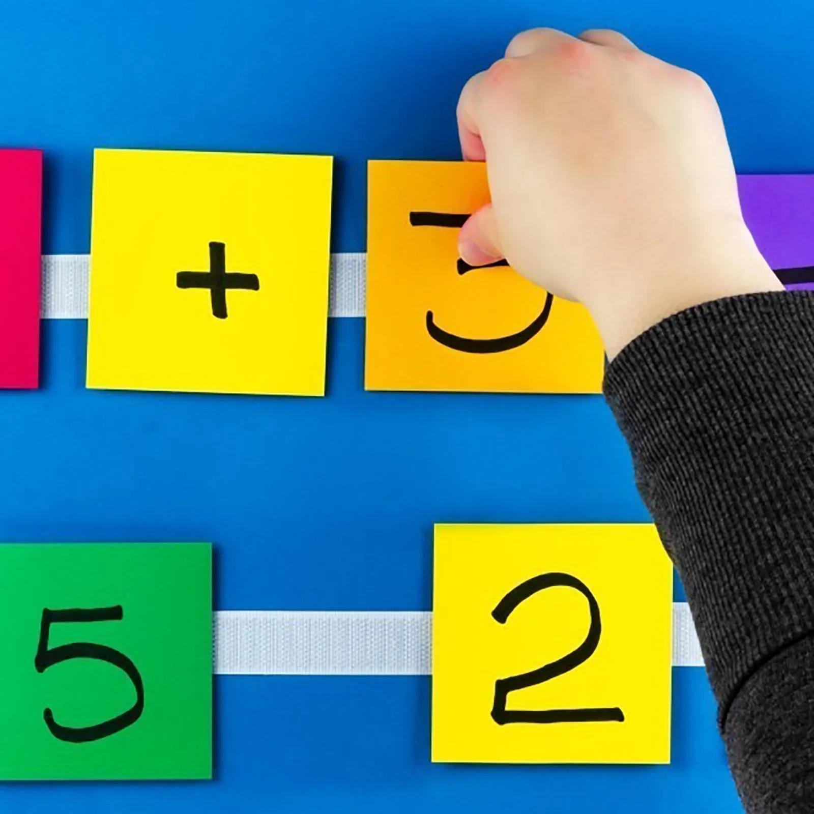 8ySelf-Adhesive-Hook-Loop-Fastener-Roll-3-4-x-5-yds_1